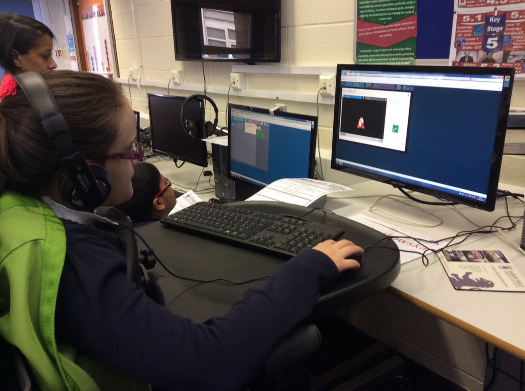 wilsonstfeed's tweet photo. #wsturing #coding Guess what? Our kids can code! https://t.co/qaDYhIMmYZ