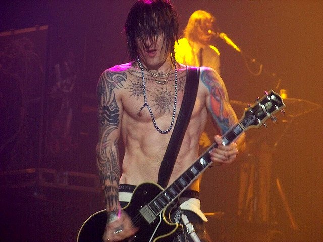 ¡Happy Birthday Richard Fortus! I you...    