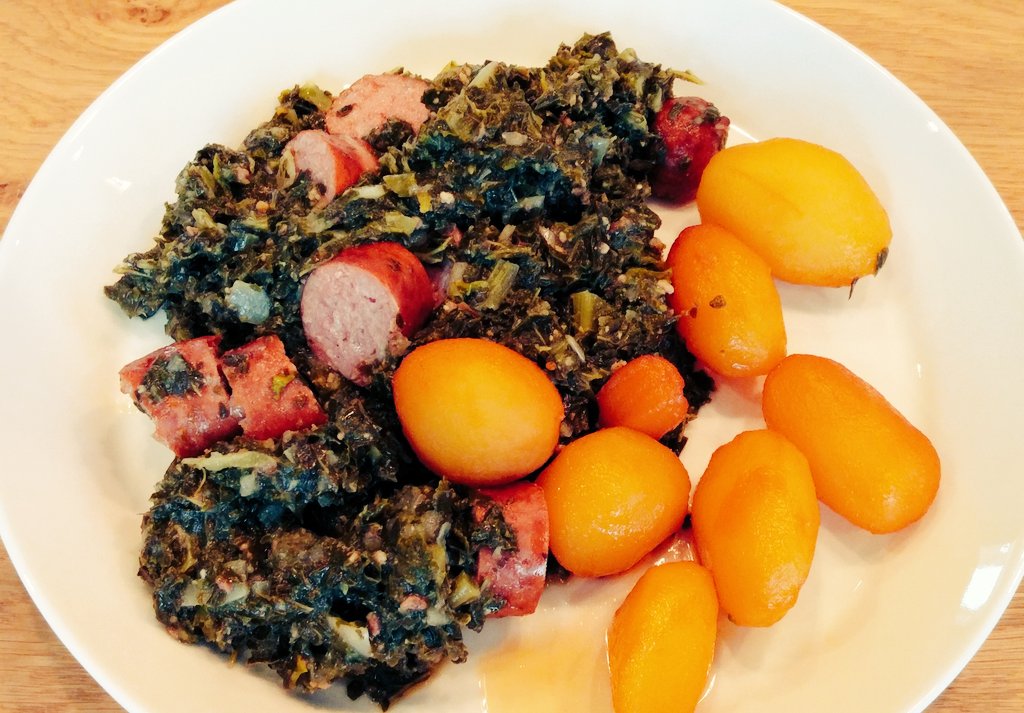 bevehl's tweet photo. Grünkohl mit Kochwurst von #beisser. #TwitterHHFood https://t.co/QdEECCbvMI
