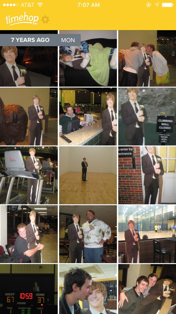 LesAnneEllis's tweet image. haven't seen any UA freshmen have a photo shoot with a cut out of zac effron...don't they know funny!? @ktinersmith