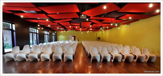 Area__42's tweet photo. Découvrez l'Area 1, notre salle de conférence équipée ! https://t.co/5XlBrRuRUx https://t.co/txHAht0TRs