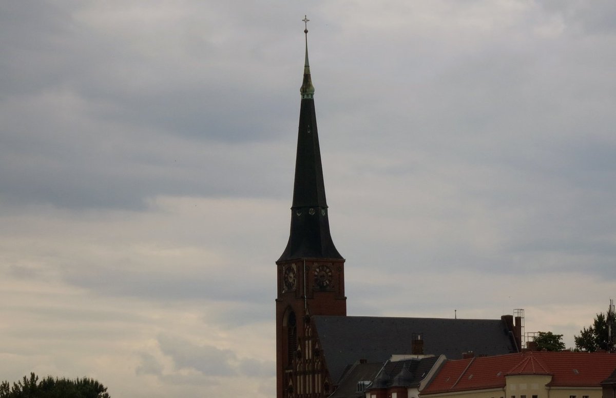 webazaaaar's tweet photo. Zwingli Kirche, Berlin #webazaar https://t.co/GZm5p7Xvro