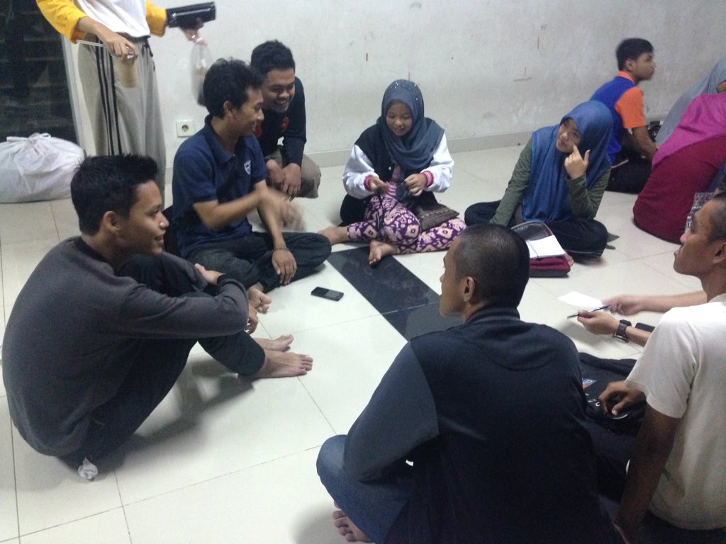 Selamat malam bampelers!! Kami dari divisi sarana dan prasarana