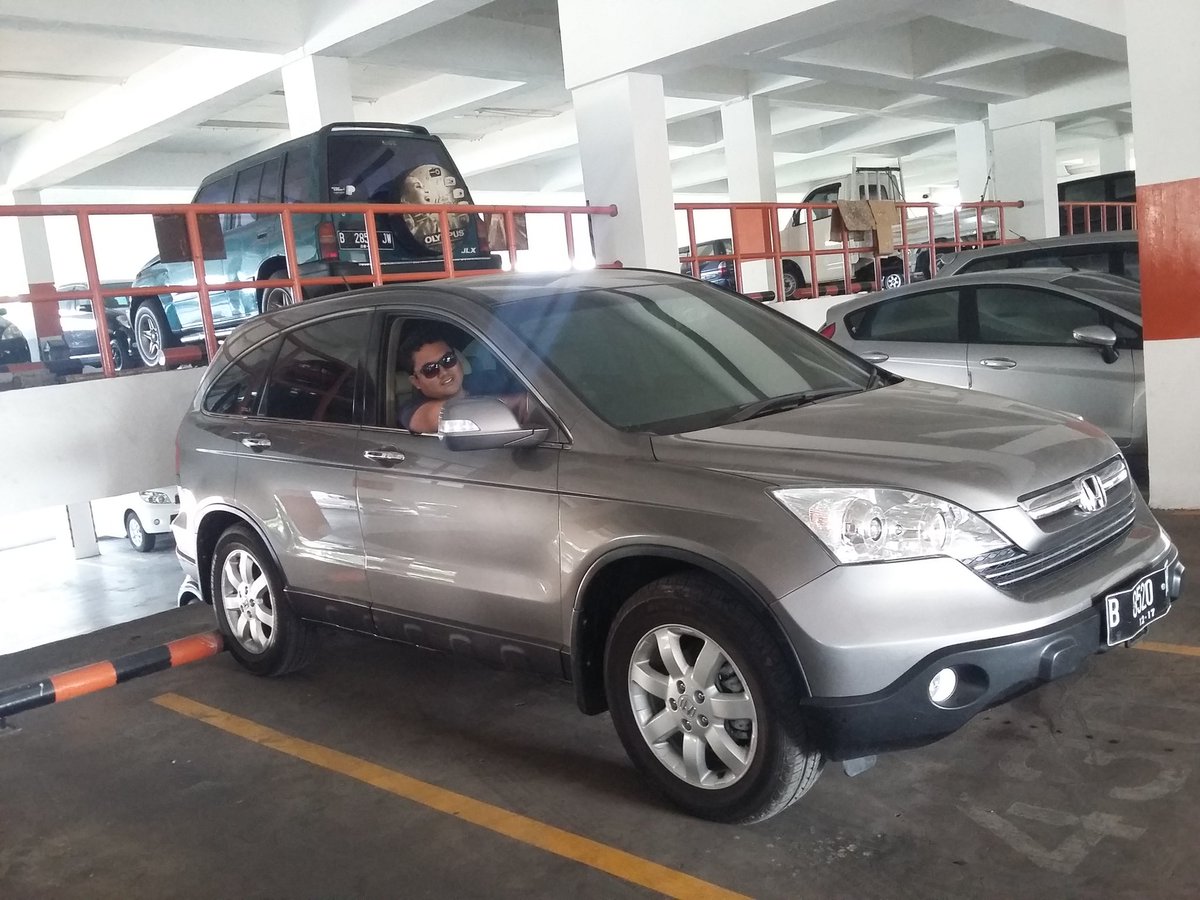Love my Honda CRV, fun to drive urban SUV #HondaCRV <a href="/CRVClubIndo/">CR-V Club Indonesia</a> #Honda #ThanksJesus