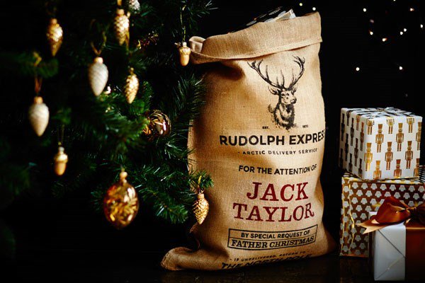 compareagift's tweet photo. ENTER code: HESSIAN20 at the checkout for 20% off these Personalised #Christmas Sacks! https://t.co/fc9SbQ3Xa0 https://t.co/CBdCmwwJ1b