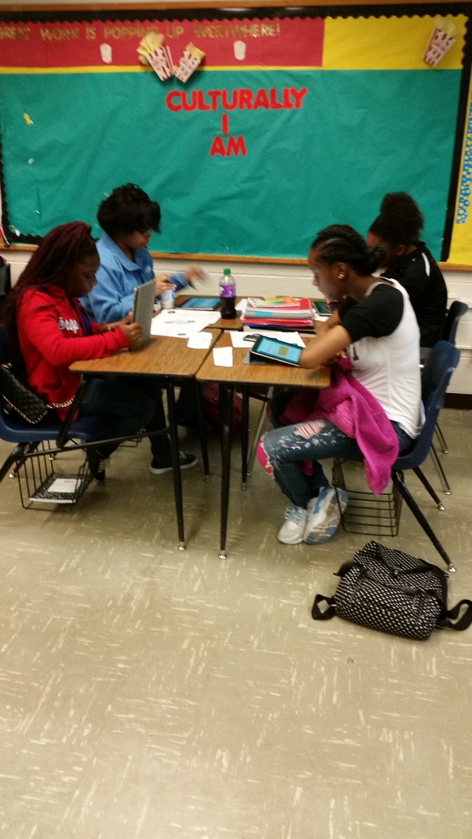 LarryT913's tweet photo. Freshmen Scholars working on grammar in stations. #SenecaFC. #CommaSense @SenecaPrincipal https://t.co/kIjIkQ49fj