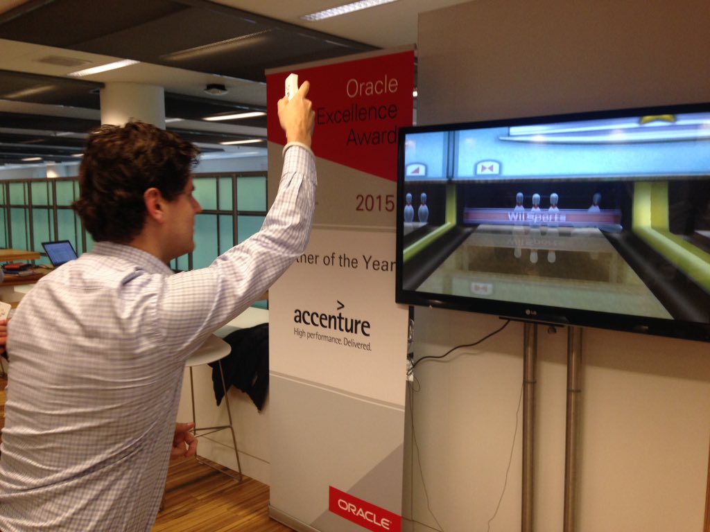 MaaikeAltenburg's tweet photo. Fit@work week @AccentureNL met @Dennixss https://t.co/0BPFOuYqJ9