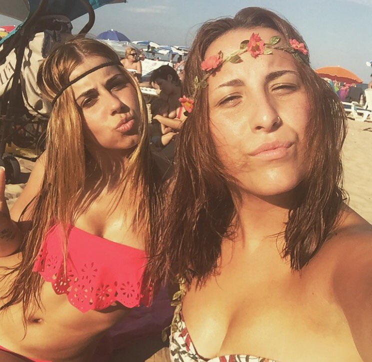 DaviniaHurtado's tweet photo. ¡ FELICIDADES PRINCESA ! ☺️🎀 21🎁🎂 @CarolinaMagic_ https://t.co/jn6aOZ8s7y