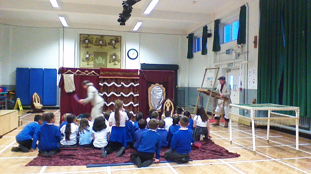 TheOaklandsBham's tweet photo. Great acting skills being delivered to our year 4 children. #drama #languagealive https://t.co/nGmejN5ehT