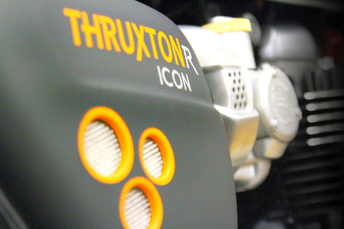 EightBallCustom's tweet photo. Now its unveiled in Milan we can show you the Thruxton Icon R @officialtriumph @Bonnefication @Triumph_Owners https://t.co/jstuldrhfX