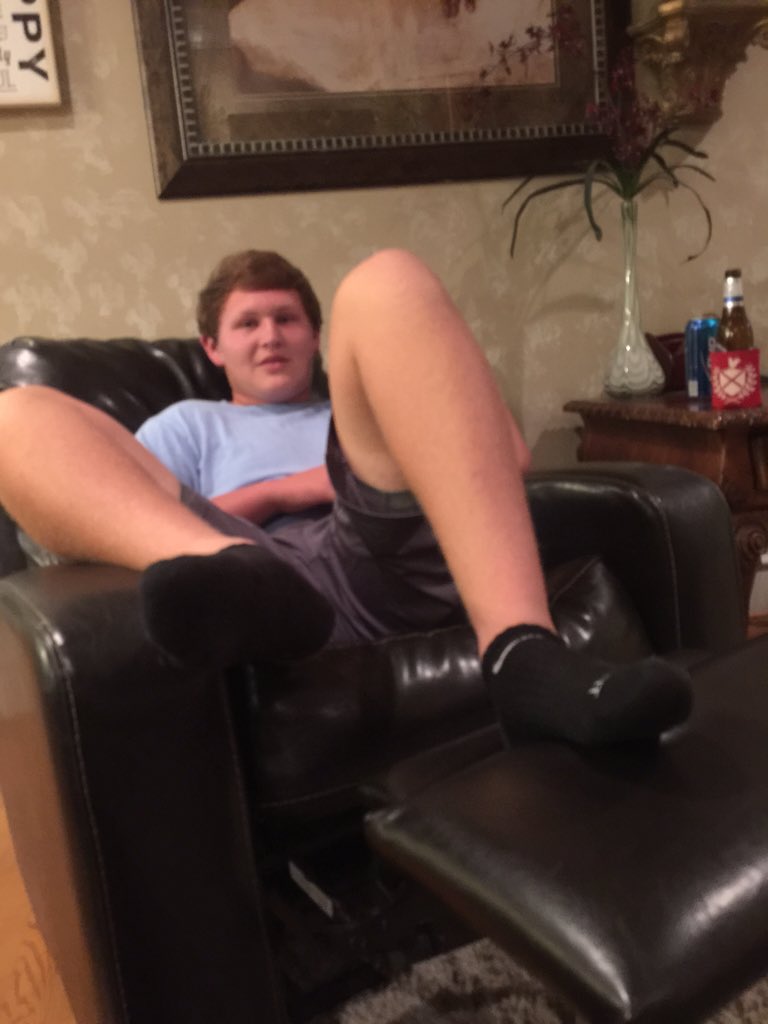 logan_petry76's tweet photo. Just chilling at my house... Still feeling down https://t.co/eA8j9QwYPm