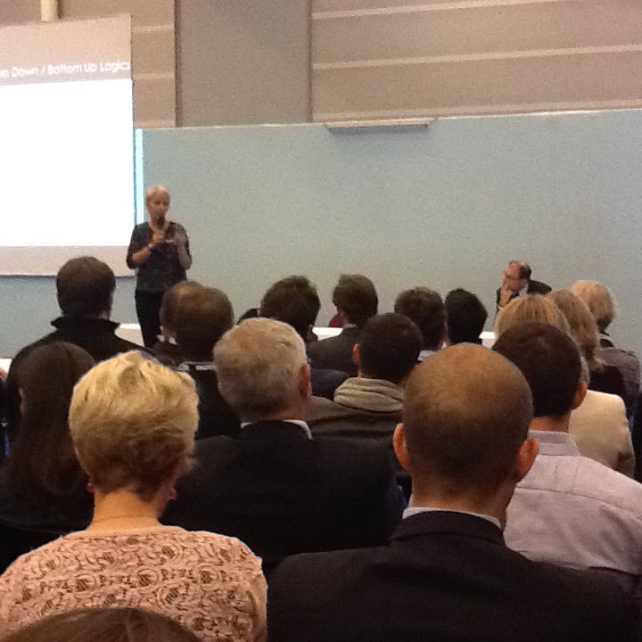 SITLofficiel's tweet photo. Caroline Gudin VP Supply Chain Sephora présente ses résultats du projet mêlant #flowcasting et #S&Op en salle 2! https://t.co/9Y7QGrNkES