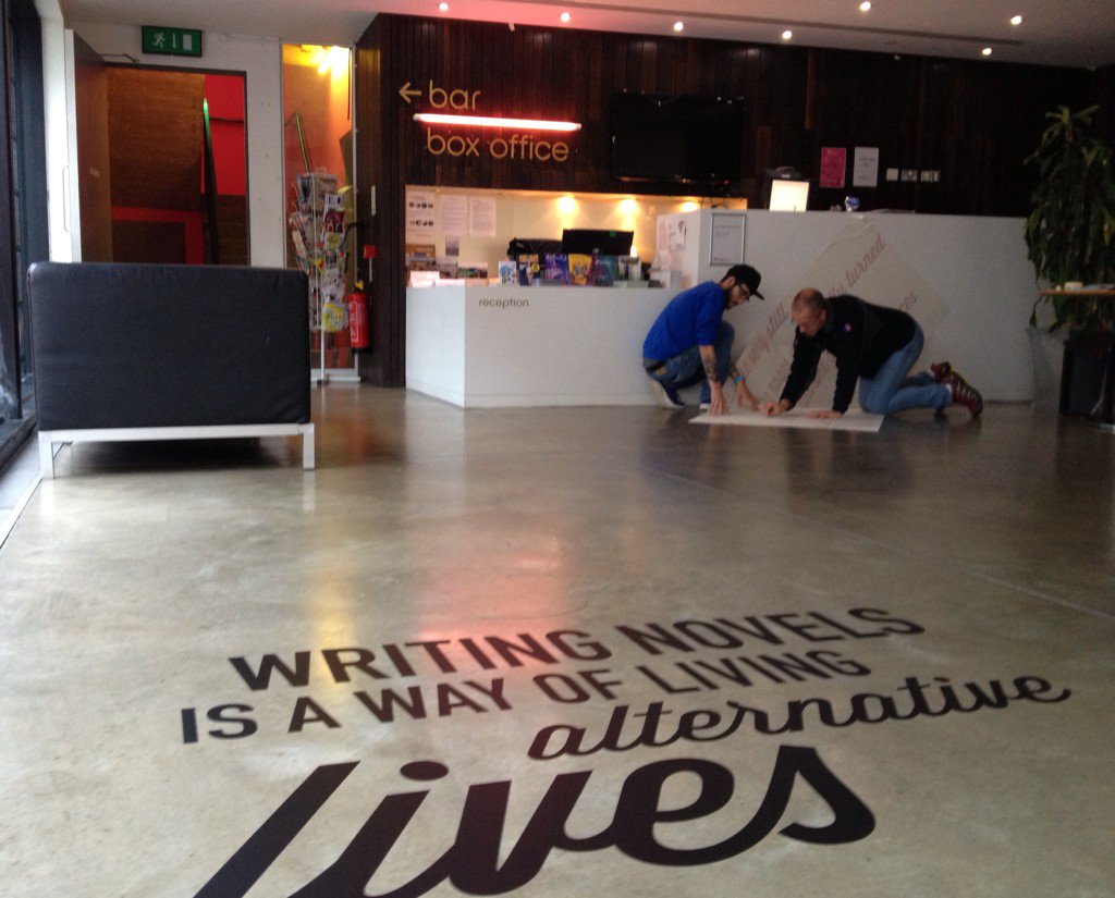 saltdesign_uk's tweet image. Installation day 1 going well... @Quarterhouse_UK @FstoneBookFest #SignGraphics #Folkestone #EventGraphics #type