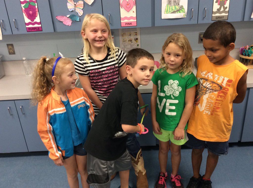 st_lipinski's tweet photo. #GATI just keep on flossing! #dentist #firstgrade #ilovefirstgrade @HudsonElem @pascoschools https://t.co/U60q7DiS6W