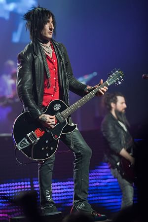 Happy birthday to Richard Fortus of Dead Daises, GNR & Love Spit Love fame! See you on the MOR Cruise mate!! Cheers! 