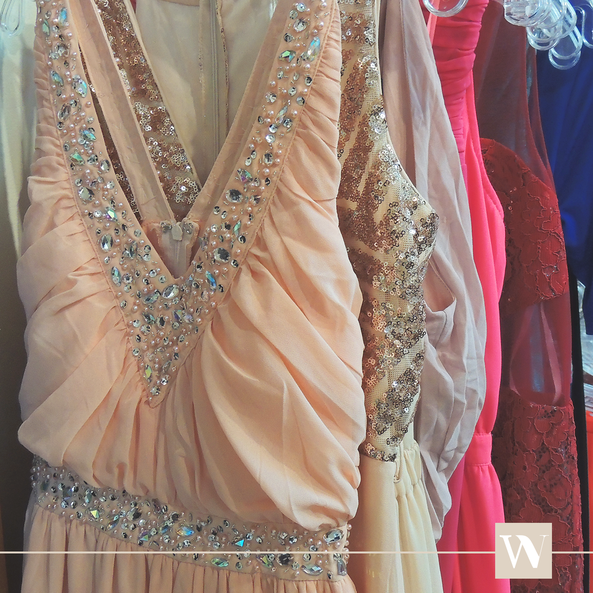 Walk_In_Closet's tweet photo. The perfect dress is any dress that you feel beautiful and confident in! https://t.co/qHOvo0cDOM