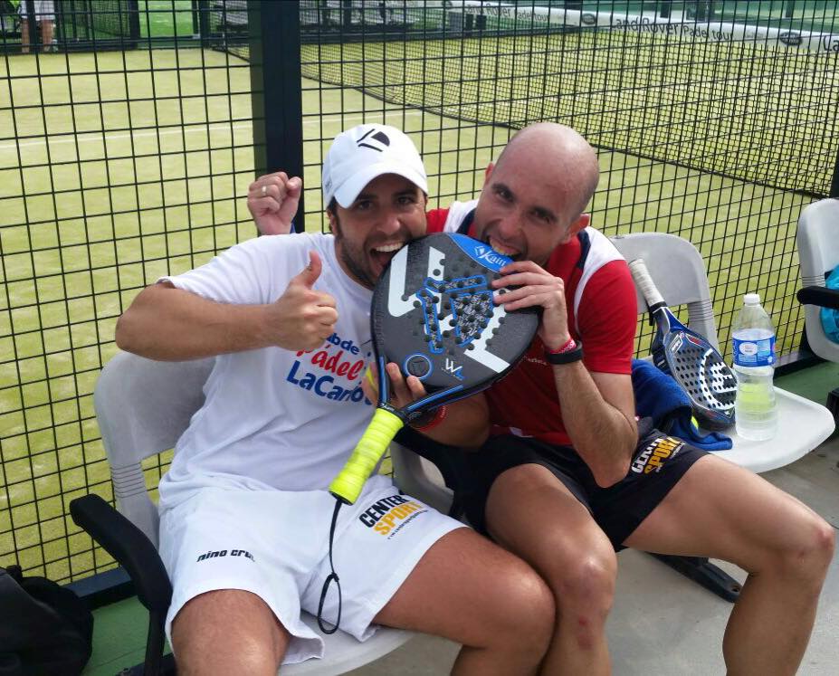 KaittExcellence's tweet photo. @ninocruz80 y @Franal81 campeones del #masterlandrover 2015. Felicidades chicos!! #padel #kaitt https://t.co/k9oFyKoOzt