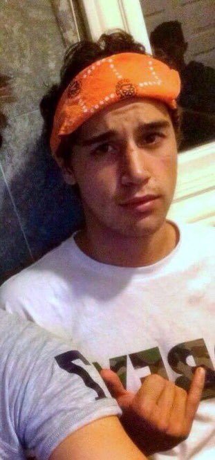 whtweloveabout's tweet photo. When he wears bandanas https://t.co/ALRygsPw5W
