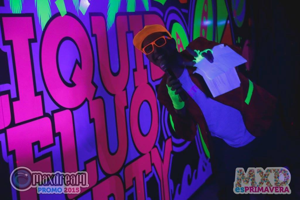 TinchoUnLugar's tweet photo. Viví #LiquidFluoParty la nueva fiesta de #Bariloche vivila disfrutala y recordala! @mxd_zonanorte #SomosLaEmpresa https://t.co/arYWTCzW4Y