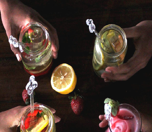 pengen yang seger seger kita masih buka sampai jam 23:00 tepatnya di depan mall luwes palur, FREE WIFI :)