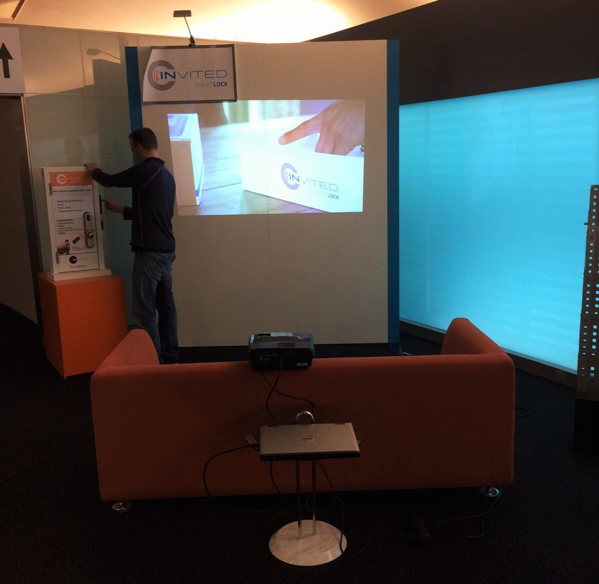 Opbouwen en morgen is het zover: de beurs Domotica &amp; Slim Wonen. Kom naar <a href="/Invited_NL/">Invited Smart Lock</a>, stand 3.01. Zien we je daar?