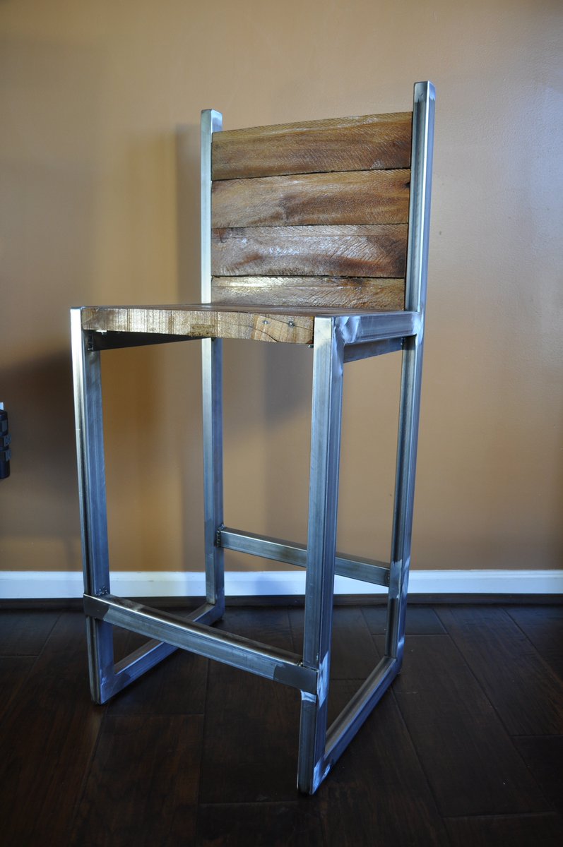 ChamboDesign's tweet photo. New work here, and more to come! #newwork #reclaimed https://t.co/7oOps51VVT