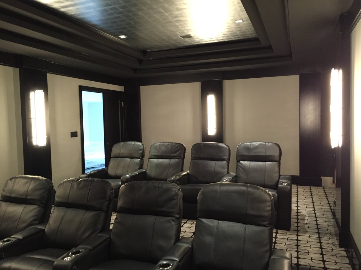 Acoustic_Panel's tweet image. Another great looking Theater by Acoustic Finishes. AV by Sound Smith in Southampton NY