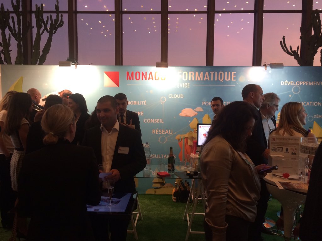 Arnau06's tweet photo. Salon @MonacoBusiness1 la table @KINETI_ au centre du stand #monacoinformatique merci à eux @MONACOHUB @KrysBiZDev https://t.co/k7t7jtGGW5