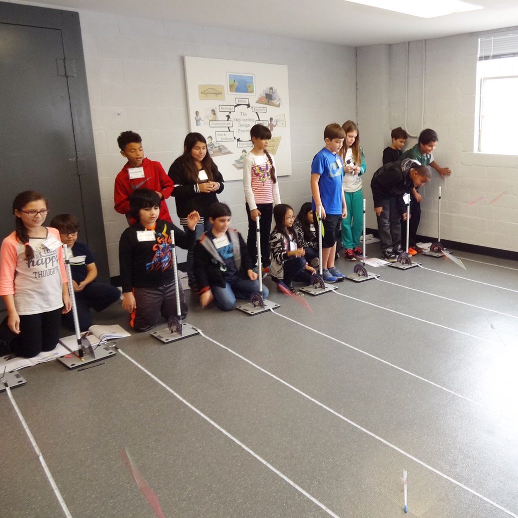 STARBASEAustin's tweet photo. Students at #CottonwoodCreekElementary create a unique #StrawRocket and measure the #Launch distance. https://t.co/cVJyDz1rNb