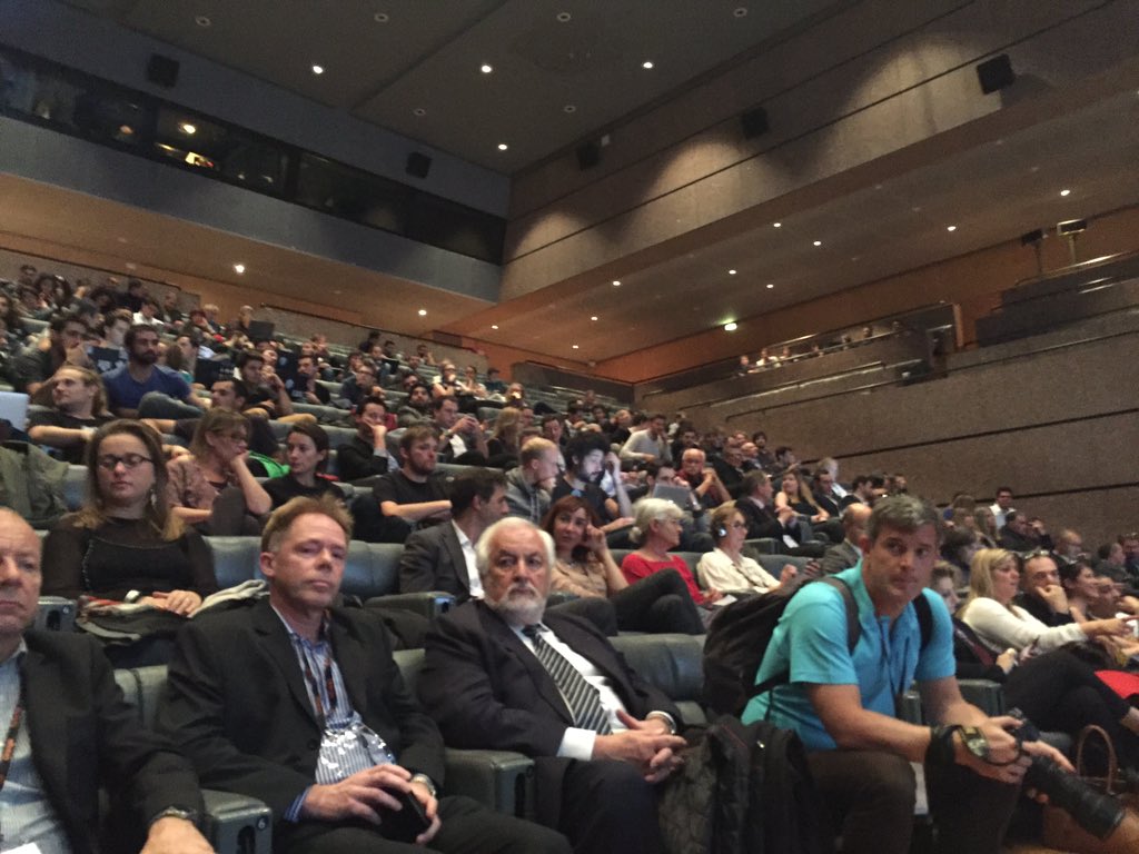 ChristophGreuet's tweet photo. #DWS2015 : salle comble au Corum pour @jimmy_wales fondateur de @Wikipedia. https://t.co/SqpuGKNhjH