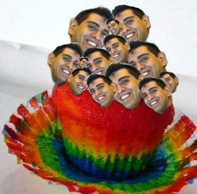 EasiesLine's tweet photo. "Ikaw na ba ang icing sa ibabaw ng cupcake ko?" ♩ ♪ ♫ ♬
 #shenanigans #ldr  #MrRight #takinglyricsliterally https://t.co/qucwOfMxXu