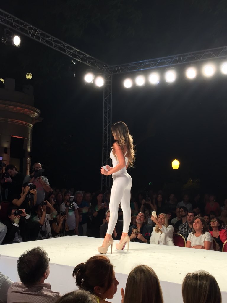 Pasada de <a href="/droscarbarboza/">OSCAR BARBOZA</a>  en <a href="/JCLiderproduc/">NUEVO TW: @HBMODELS1</a> en #puertoMadero