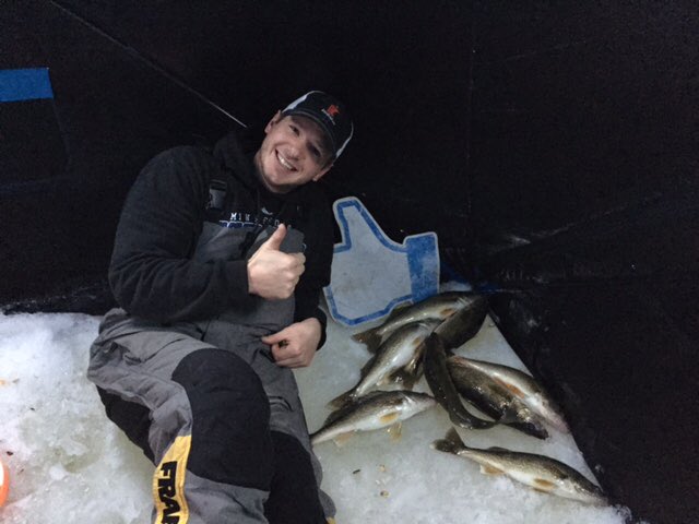 iMNfishing's tweet photo. What a difference a year makes! This was from a year ago. First ice on Red Lake. COME ON ICE ALREADY!!!! https://t.co/aUbkIuA9Qv