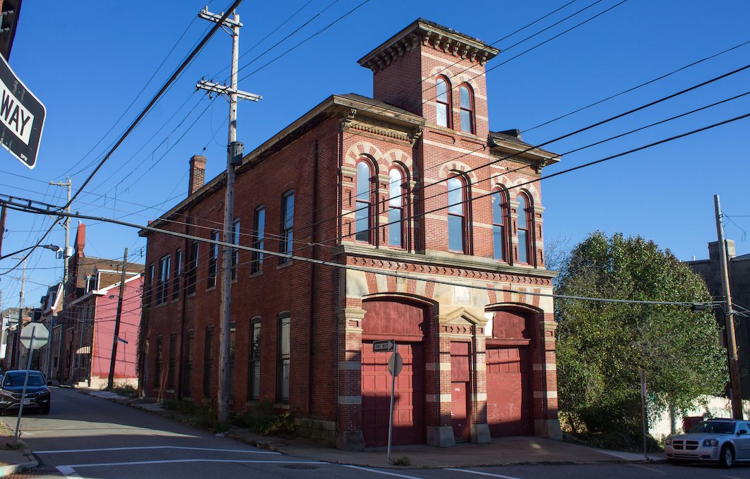 NEXTpittsburgh's tweet photo. New nanobrewery, War Streets Brewery, signs lease in former North Side firehouse: https://t.co/mIAVMqMBhk @ACCApgh https://t.co/74ief7If3O
