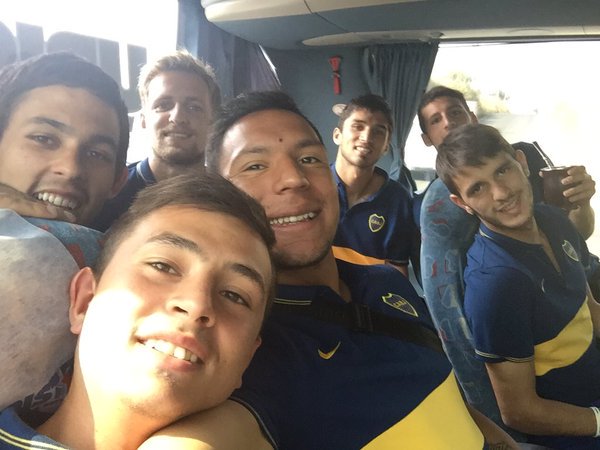 BomboneraGoPro's tweet photo. El plantel de #Boca ya está en México. ¡Vamos campeón! Foto vía @chavezandres1 https://t.co/cOQWf4EZIf