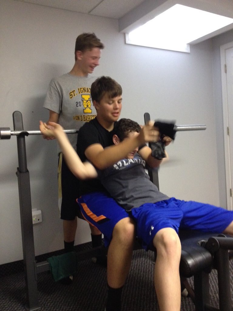 luke_wiskes33's tweet image. Happy birthday big guy @samsnyd007 !!!! Boat this years about to sweet #hookshot ❄️💦👐🏿🔥