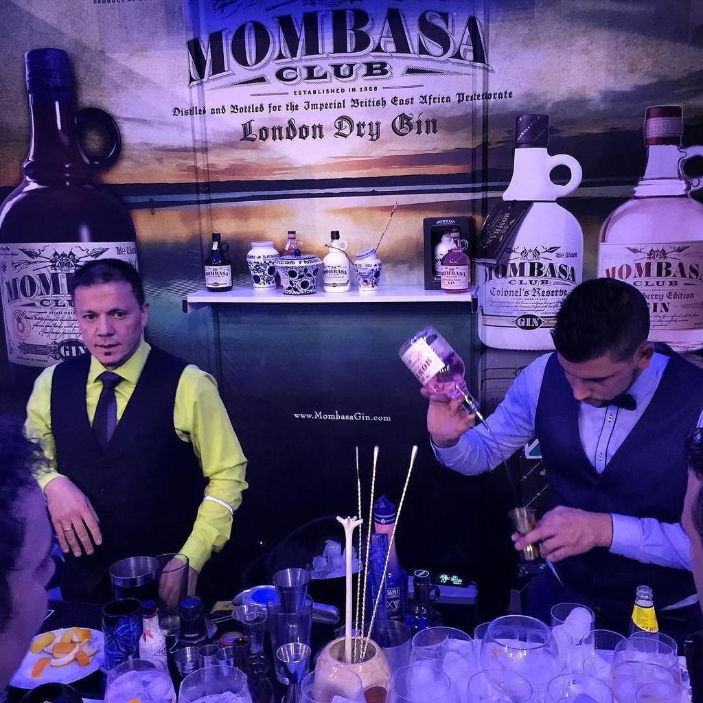 GinAndTwitts's tweet photo. Momentazo @mombasaclub en #Fibar2015 https://t.co/RT2Nq5O4AT