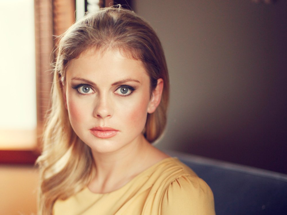 ZombieResearch's tweet image. &apos;Zombie&apos; Star Rose McIver Talks Zombie Beauty Secrets &amp;amp; the Perils of Undead Love 
la-confidential-magazine.com/rose-mciver-ta…