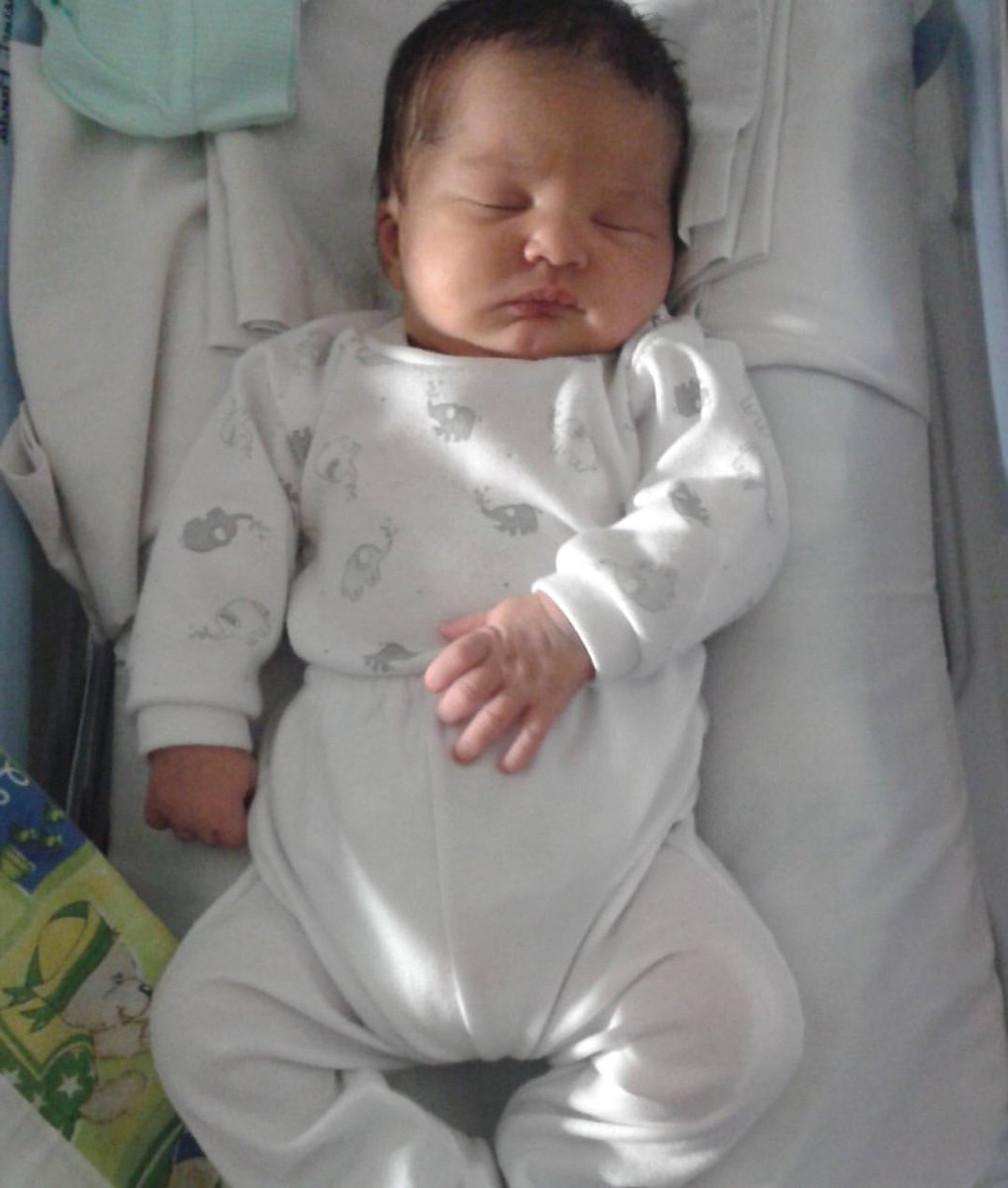 daniela23417's tweet photo. Les habia dicho del integrante de mi familia se lo presento Sebastían Agustín  ☺😁😊😘❤💚💜💙💛👶 https://t.co/CQ4tGStzl1