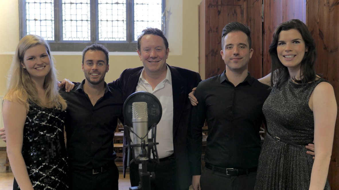 ASpicerFilms's tweet photo. Fantastic Sunday afternoon filming @JonaRippon and his lovely backing singers. #Eurovision entry video coming soon. https://t.co/Xh3Dk8hd1m