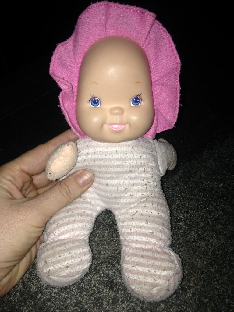 LibrettoMetro's tweet photo. Little girl forgot her doll today at 1:30pm on the 1 Train!!!#newyorkmoment #lostandfound #mta #losttoy #1train https://t.co/gGFLSLp9oZ