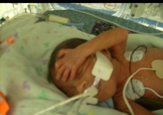 kfertitta04's tweet photo. #WorldPrematurityDay #micropreemie https://t.co/w9cEO8i79U