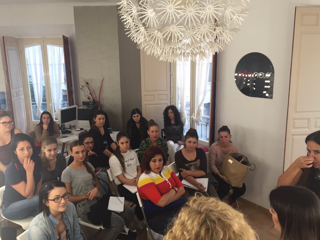 arteness // make-up tweet media