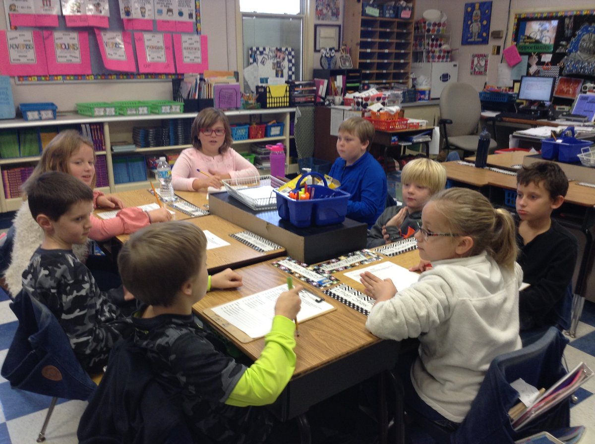 chill4667's tweet photo. C. Hill's 3rd Graders working on a shared writing!  #WeRArab https://t.co/5hdmna0OsT