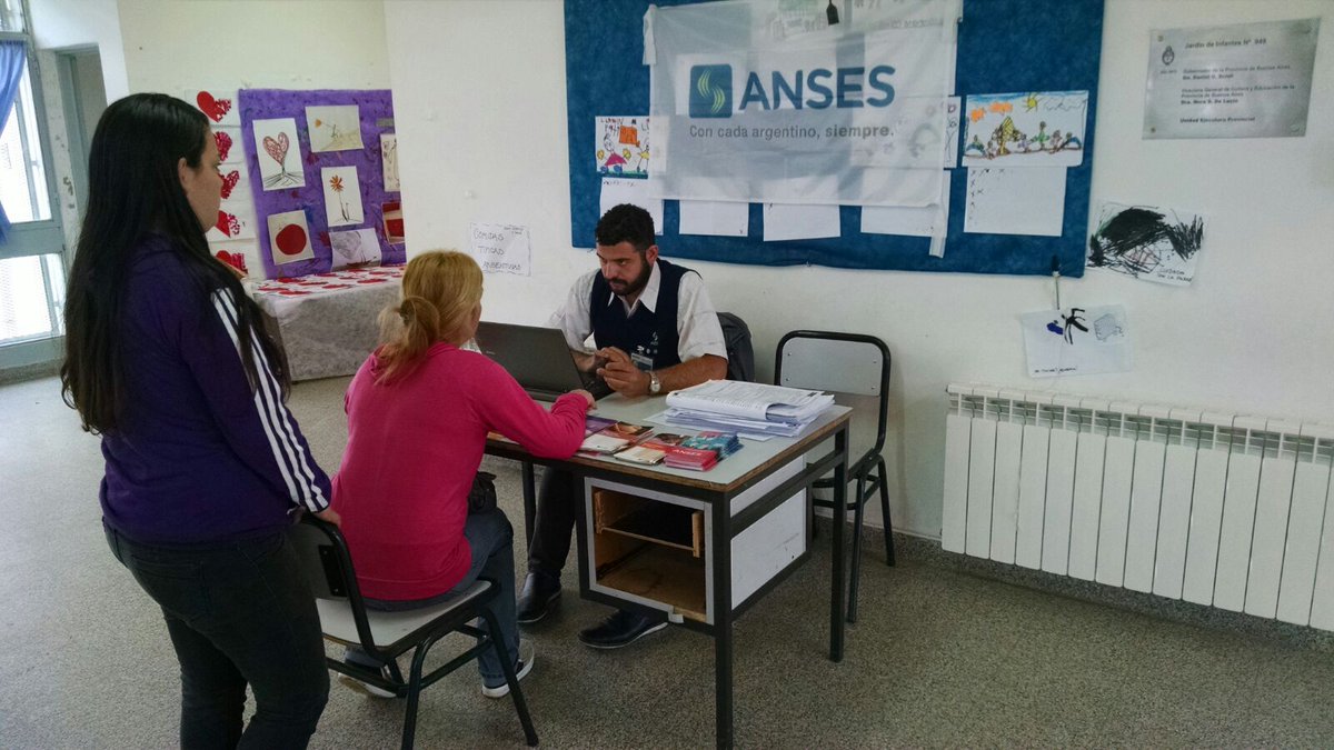 ansesmdppuerto's tweet photo. #AnsesPuerto en el Jardín n° 949 del B° Belisario Roldan. 
Somos #ANSES
@NancyScarcella @Vir_Sivori @diegobossio https://t.co/QerqS3EJPY