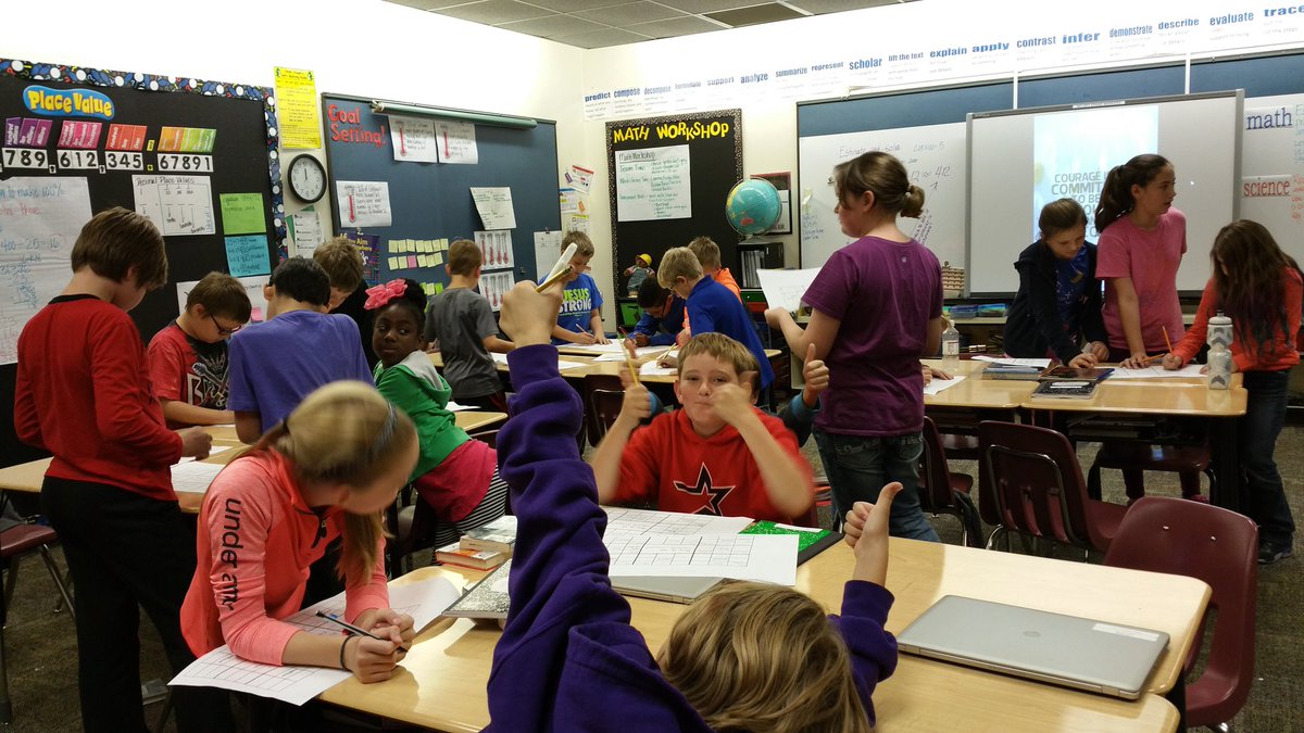 Mrs_Saltzman's tweet photo. Using a quality tool to learn animal classification. #phlearns https://t.co/bmkmhC9xEr