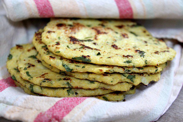 RecipeGirl's tweet photo. A healthy twist for Taco Tuesday: Cauliflower Tortillas https://t.co/sICDTA4Ow1 https://t.co/3hU9SOmrez