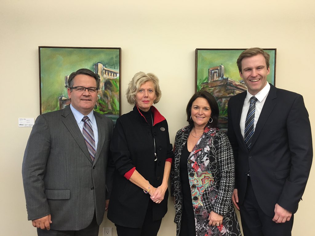 CFNUPresident's tweet photo. Meeting  @VictorBoudreau  @BrianGallantNB  Saying yes to a national prescription drug program Excelent  @pres_nbnu https://t.co/g5LuIbvAYP