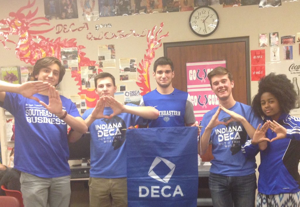 HSEDECA's tweet photo. DECA blue! https://t.co/AidiOdko8C