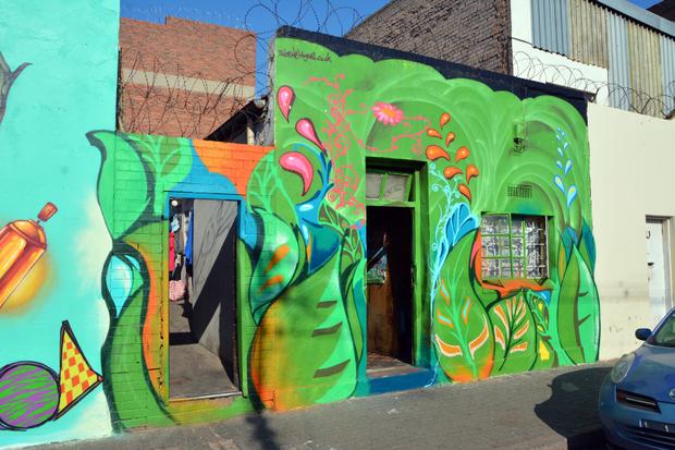 Butan_Official's tweet photo. Wall by Solo One, Zesta, Love, Rekso on Cnr. Jules &amp; Auret | #TaggedUpTuesday via 5th annual City Of Gold fest https://t.co/aglbcxQmJn
